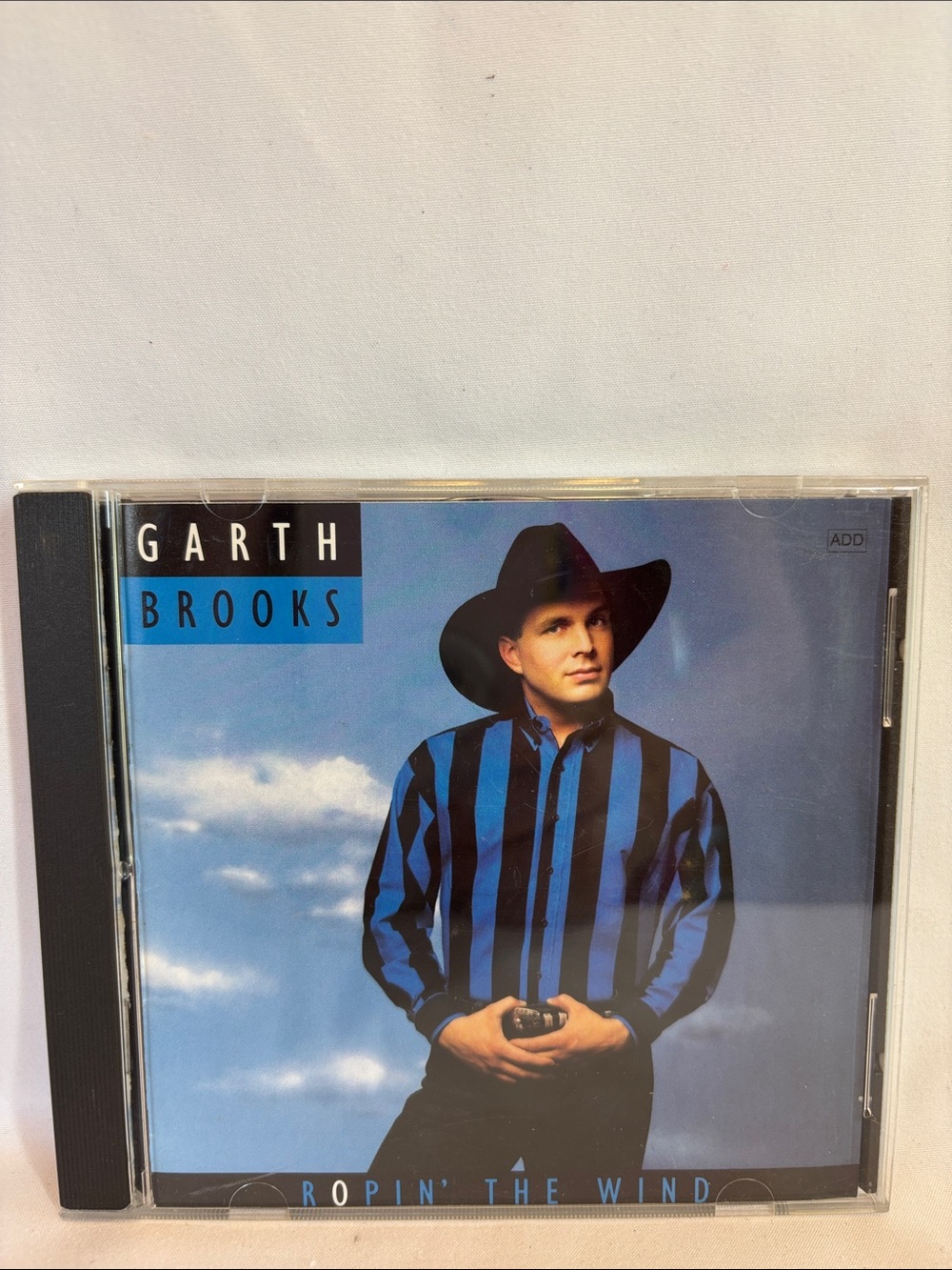 GARTH BROOKS ‘ROPIN’THE WIND CD - BLUE & BLACK COVER